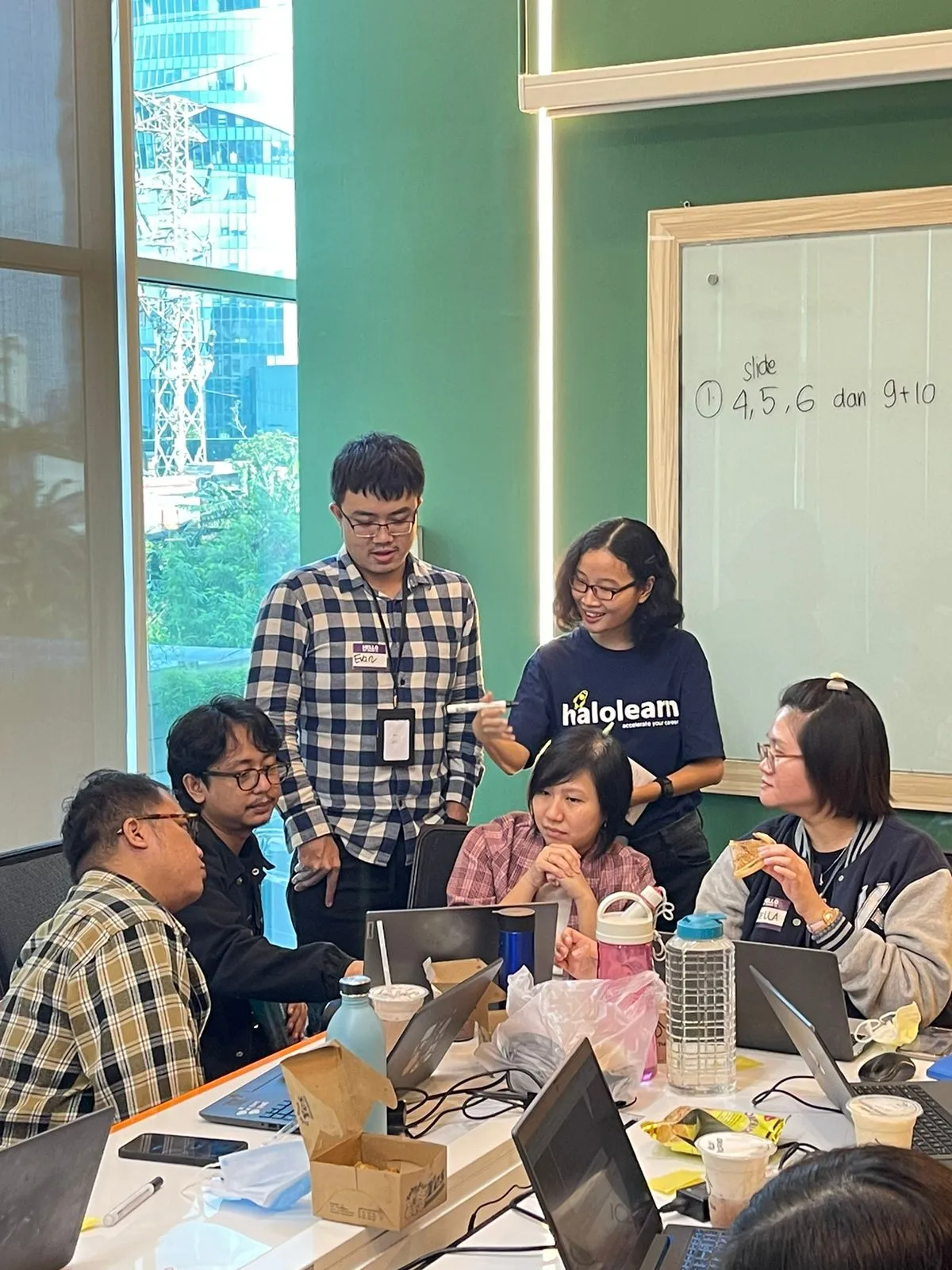 Mentoring kelompok saat praktik